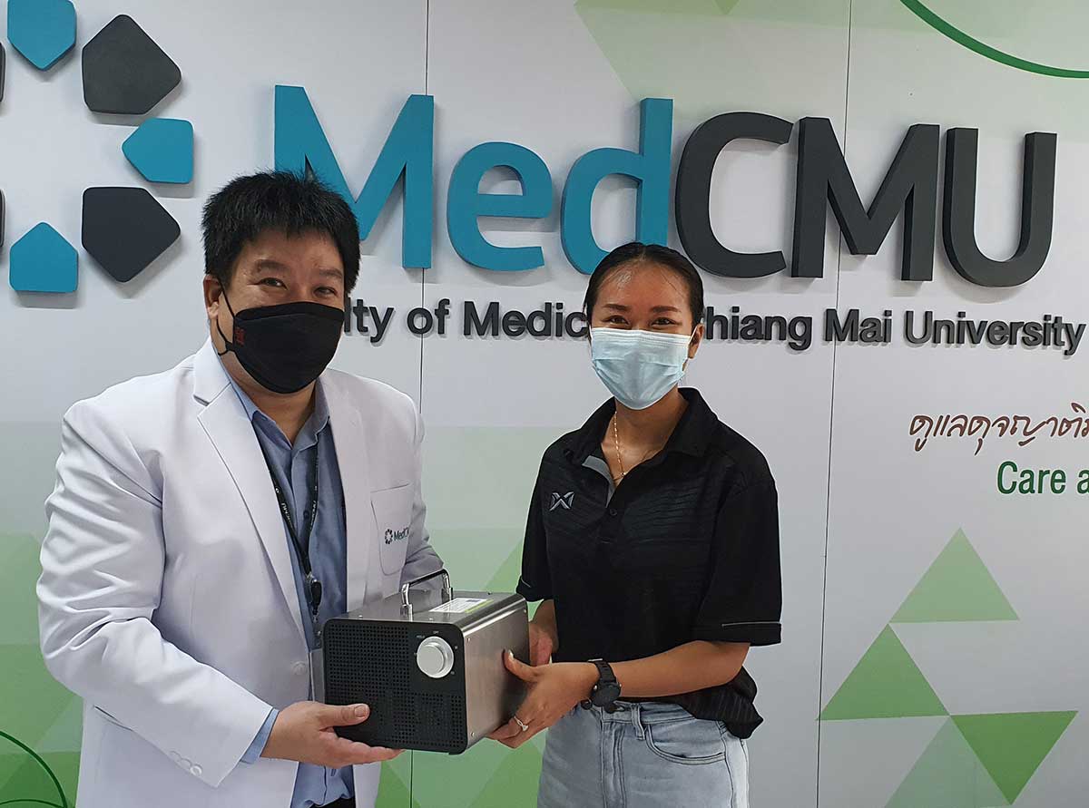 ไทยแลนด์จูเซอะ ได้บริจาค เครื่องผลิตโอโซน รุ่น Ozonetech Platinum MG-20000 Thailand juicer donating  Ozonetech Platinum MG-20000 and uv tubes to suan dok hospital chiangmai
